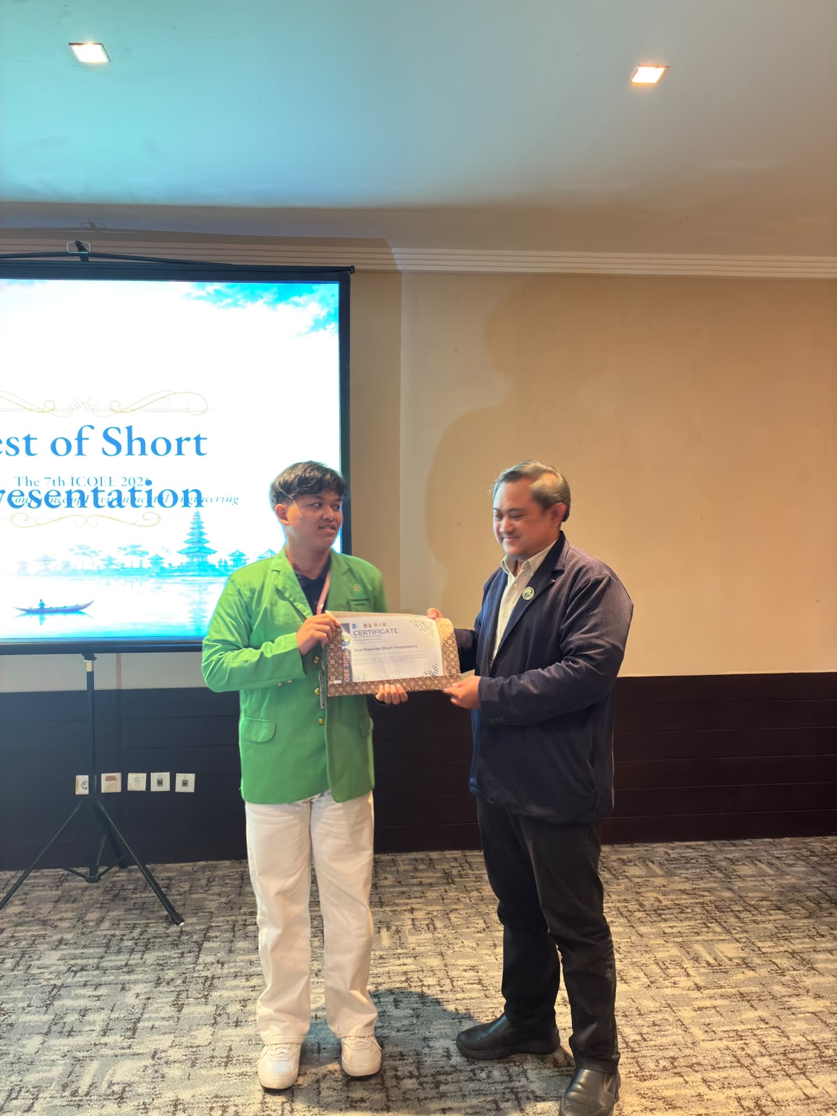 Fahrizal Izzah Nur Faiz Raih Best Presenter pada International Conference on Environmental Engineering ICOOE 2026 di Bali